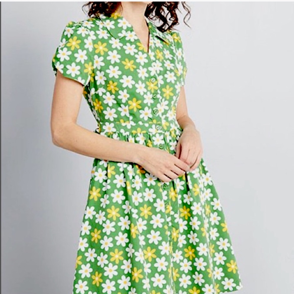 Bright Bold Colorful Green Daisy Dress from ModCloth